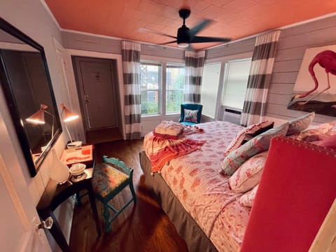 Economy Condo, 1 Bedroom, Non Smoking | 1 bedroom, individually decorated, individually furnished, bed sheets