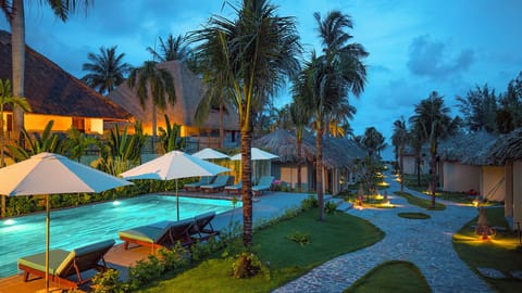 Front of property - evening/night