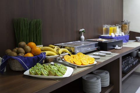 Daily buffet breakfast for a fee