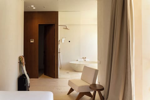 Suite, Terrace, Sea View | Hypo-allergenic bedding, down comforters, memory foam beds, minibar