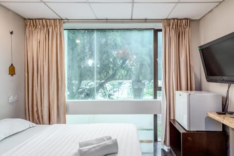 Deluxe Room | In-room safe, desk, free WiFi
