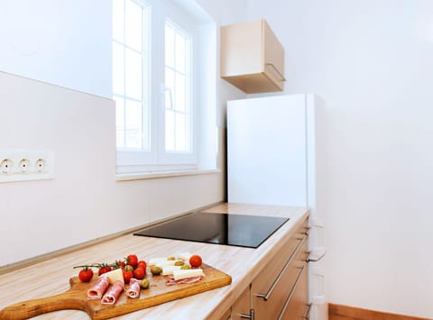 Villa (Vila Nira Radonić) | Bathroom | Shower, towels