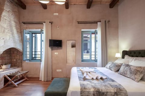 Family House, City View | 3 bedrooms, premium bedding, in-room safe, soundproofing
