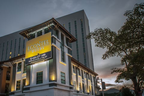Front of property - evening/night