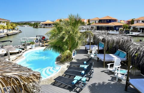 Outdoor pool, sun loungers