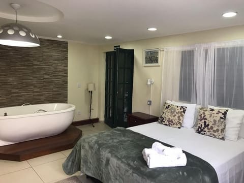 Superior Chalet, Pets Allowed, Garden View | Premium bedding, Select Comfort beds, in-room safe, blackout drapes