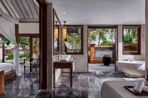 Separate tub and shower, spring water tub, rainfall showerhead