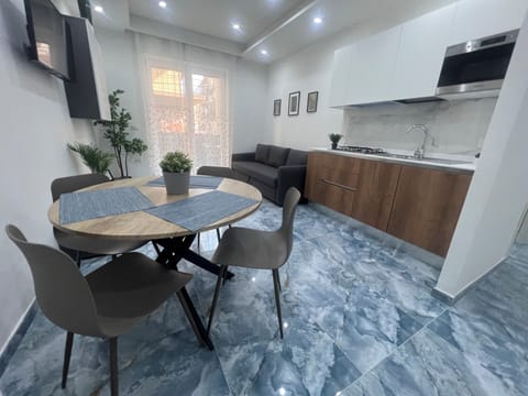 Deluxe Apartment, Kitchen | Private kitchen | Espresso maker, coffee/tea maker, electric kettle