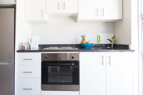 Comfort Studio, Multiple Beds, Refrigerator & Microwave | Private kitchenette | Electric kettle