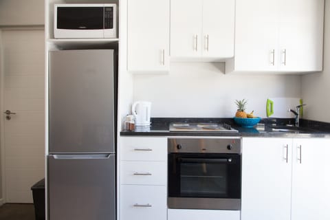 Comfort Studio, Multiple Beds, Refrigerator & Microwave | Private kitchenette | Electric kettle