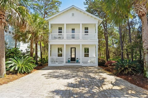 House (3 Bedrooms) | Front of property