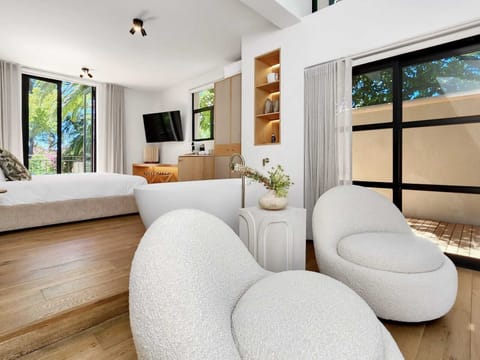 Luxury Room, Pool View | Soundproofing, free WiFi