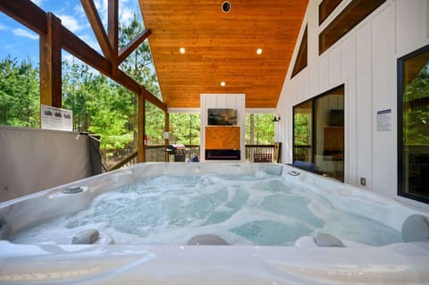 Cabin, Multiple Beds, Hot Tub, Garden View (Sugar Bear Den) | Interior