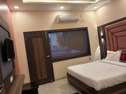 Superior Double Room, City View | Free WiFi