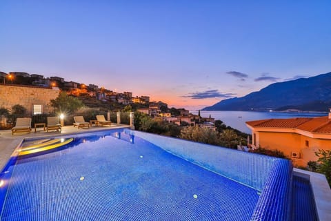 Villa, Sea View | 4 bedrooms, iron/ironing board, free WiFi