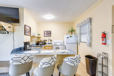 Apartment (0 Bedroom) | Interior