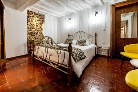 Classic Room | Desk, laptop workspace, soundproofing, free WiFi