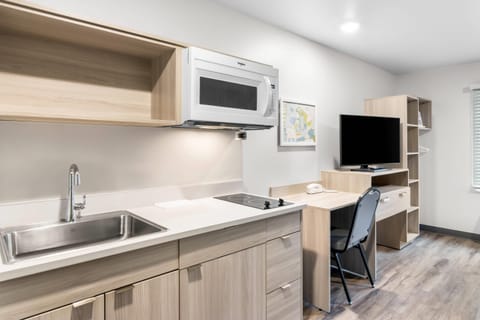 Suite, 1 Queen Bed, Non Smoking | Free WiFi