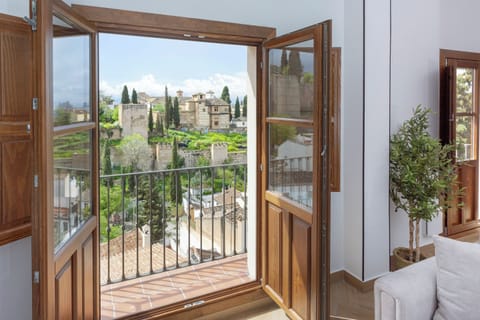 Apartment (1 Bedroom) | Balcony