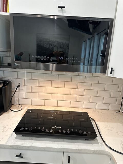 Apartment, Private Bathroom, Garden View (The Loft) | Shared kitchen