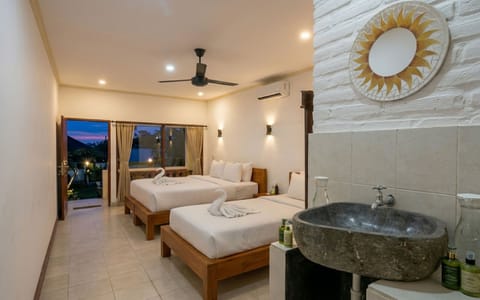 Deluxe Triple Room, Balcony | Free WiFi