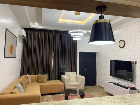 Economy Apartment, Balcony, City View | Living area