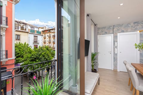 Apartment (2 Bedrooms) | Living area