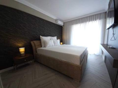 Family Apartment | Blackout drapes, free WiFi, bed sheets