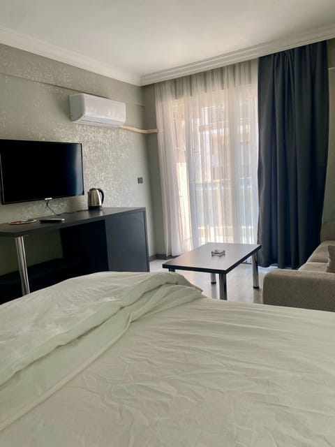 Premium bedding, desk, free WiFi, bed sheets