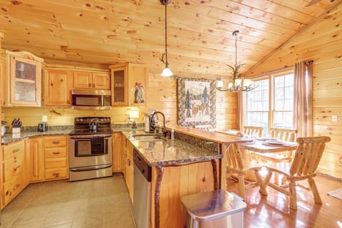 House (2 Bedrooms) | Interior