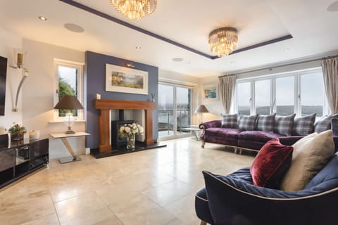 House | 4 bedrooms, Internet