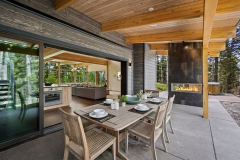 House, 4 Bedrooms | Outdoor dining