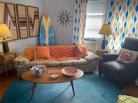 Signature Condo, 1 Bedroom, Kitchen, Beachside | Living room | 55-inch TV with digital channels