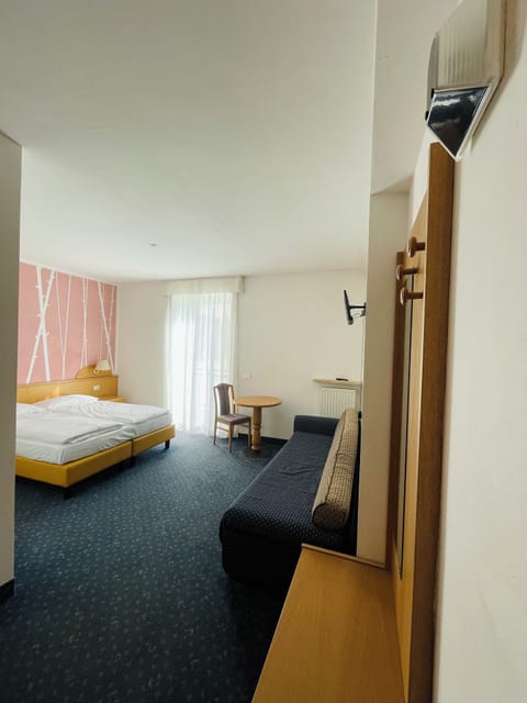 Superior Triple Room, Mountain View | In-room safe, desk, free WiFi, bed sheets