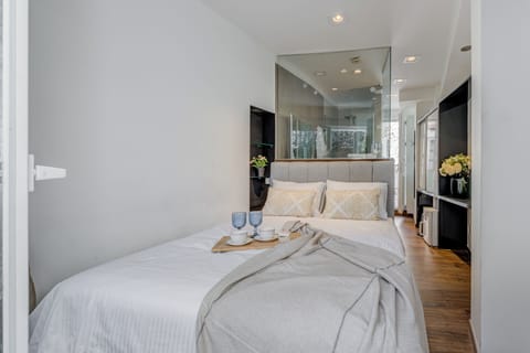 Double Room | Desk, iron/ironing board, free WiFi