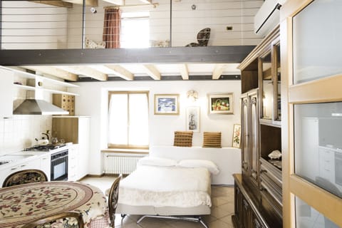 Comfort Apartment | Living area | Flat-screen TV