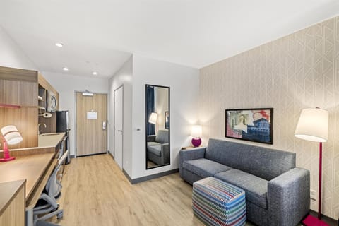 Fridge, microwave, dishwasher, coffee/tea maker