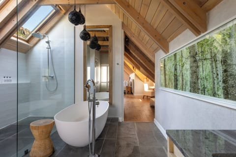 Suite (Manor House) | Bathroom | Separate tub and shower, designer toiletries, hair dryer, slippers