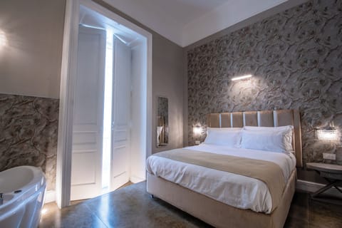 Deluxe Double Room | Egyptian cotton sheets, premium bedding, down comforters