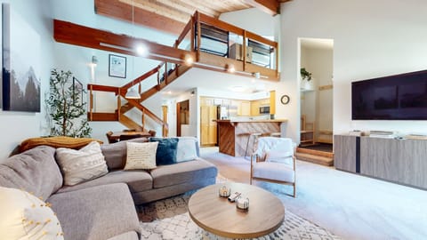 Condo, 3 Bedrooms | Living area | Smart TV