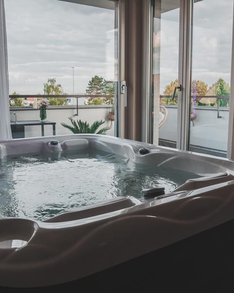 Junior Suite, Courtyard View | Free WiFi