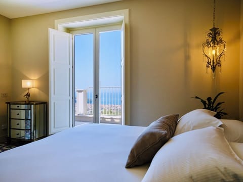 Deluxe Double or Twin Room, Sea View | Water view