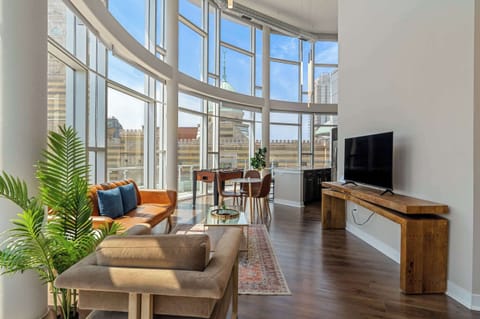 Deluxe Apartment, 3 Bedrooms, Non Smoking | Living area | 42-inch Smart TV with digital channels, Netflix, Hulu