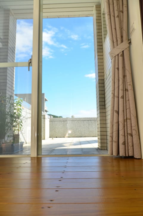 Deluxe Triple Room, Balcony | Desk, free WiFi, bed sheets