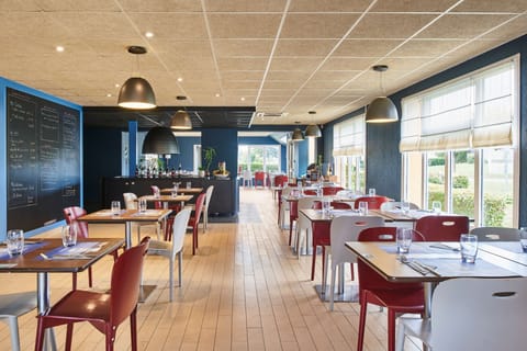 Breakfast served, French cuisine