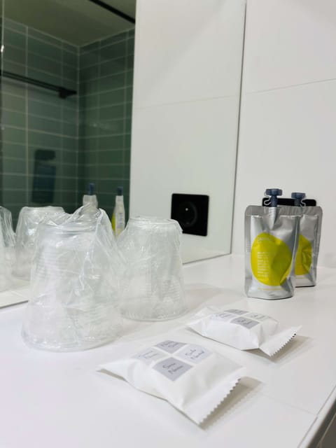 Combined shower/tub, eco-friendly toiletries, hair dryer, towels