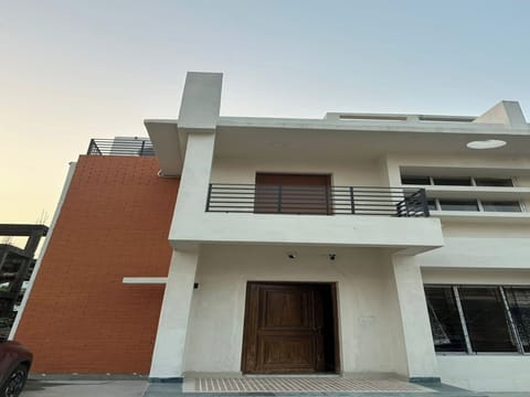 Bungalow, 3 Bedrooms, Balcony, Pool View | Exterior detail