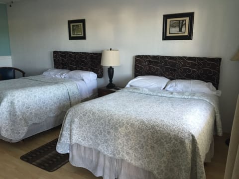 Classic Room, 2 Double Beds | Desk, free WiFi, bed sheets