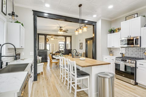 House (3 Bedrooms) | Interior