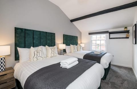 House, 4 Bedrooms | 4 bedrooms, iron/ironing board, free WiFi